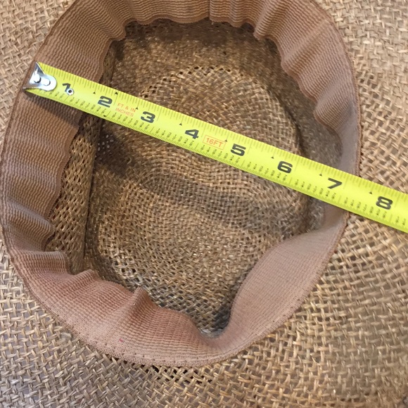 The straw summer hat with red ribbon decor in good condition - Picture 7 of 12